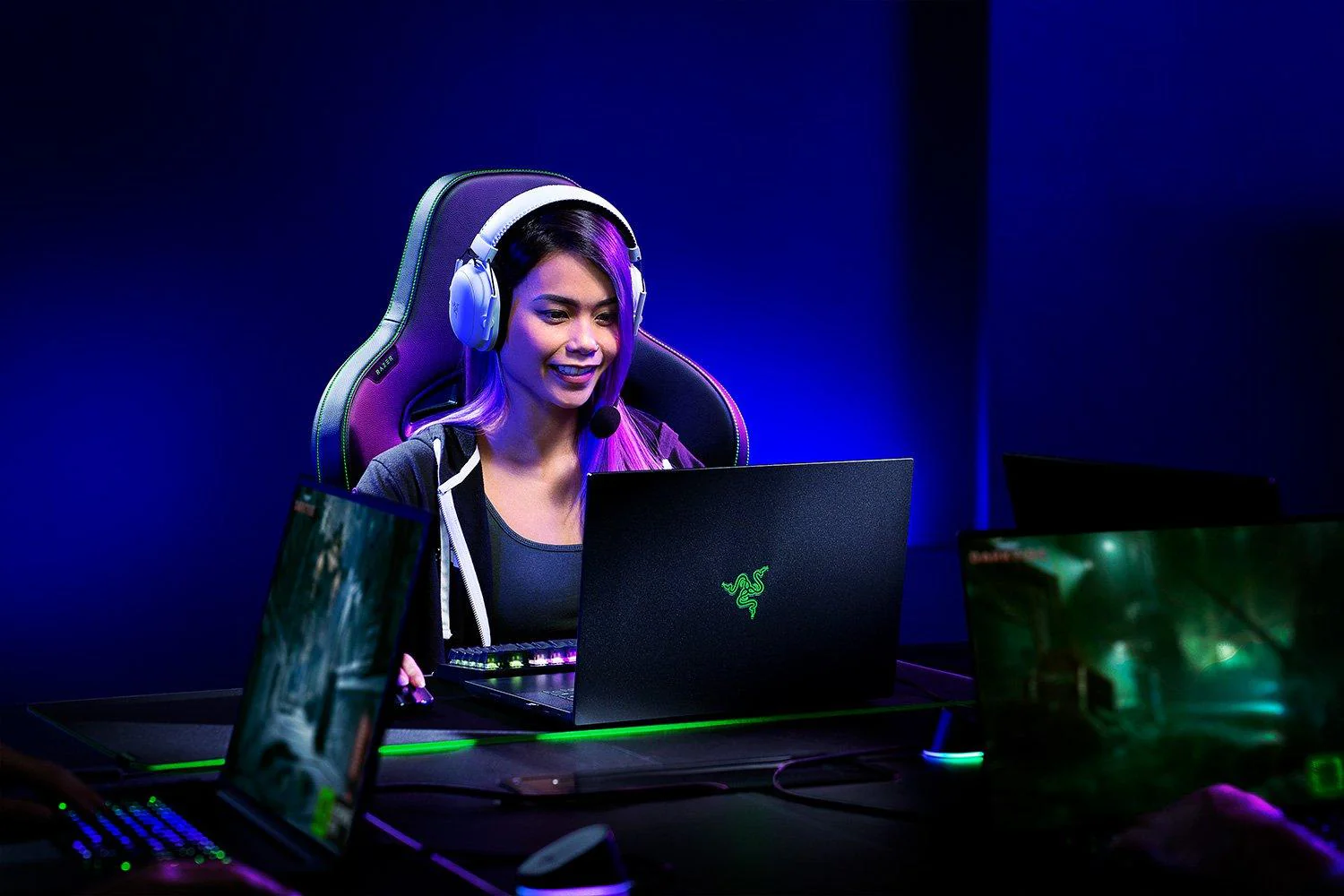 Razer – BlackShark V2 Pro – Trådløst Esports Gaming Headset med THX Spatial Audio (Hvid)